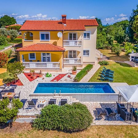 Amazing Home In Valtura Exterior photo