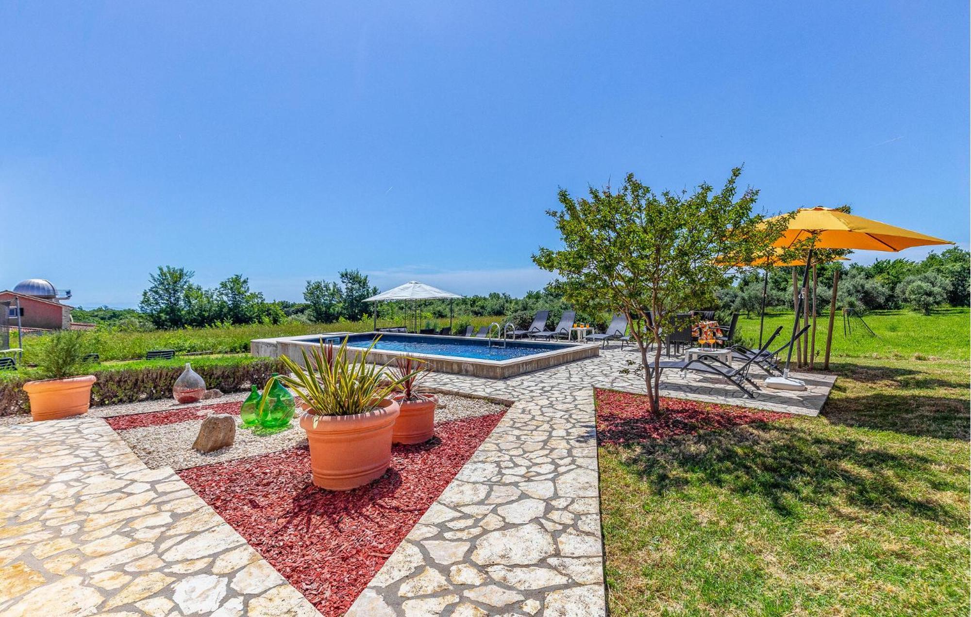 Amazing Home In Valtura Exterior photo