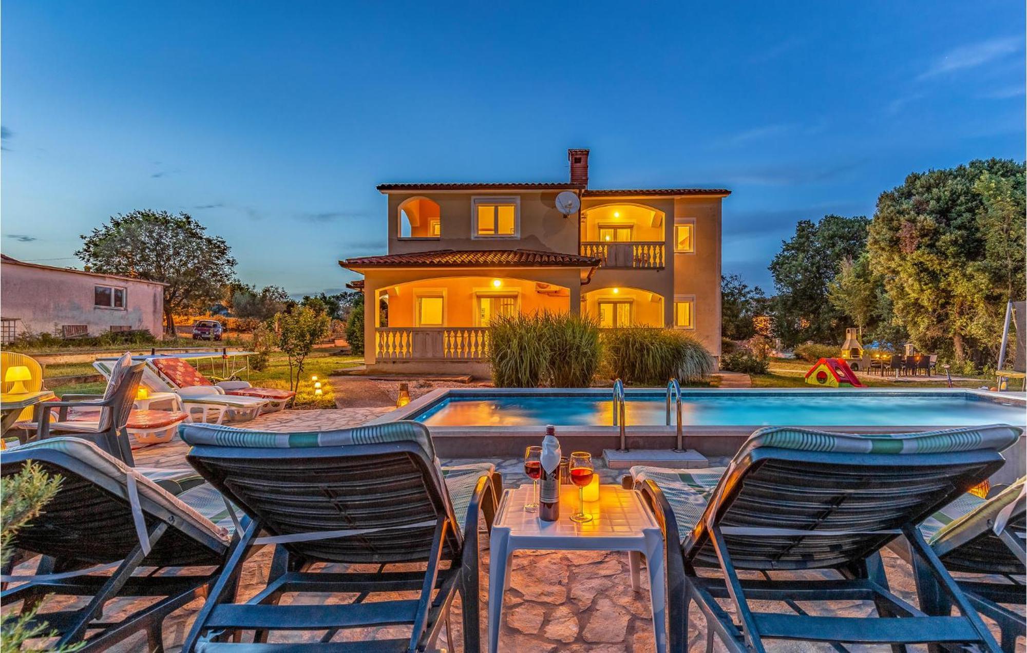 Amazing Home In Valtura Exterior photo