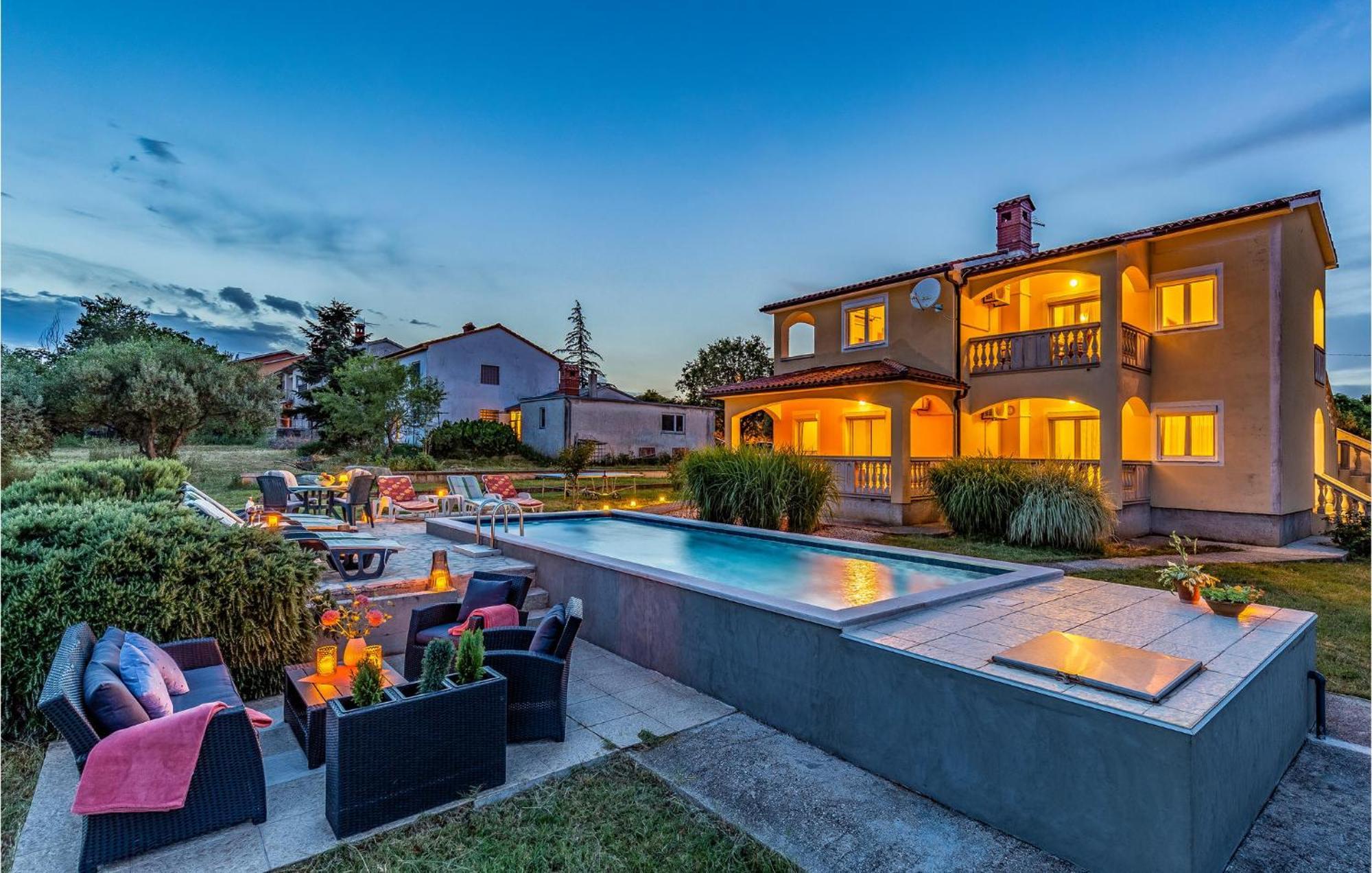 Amazing Home In Valtura Exterior photo